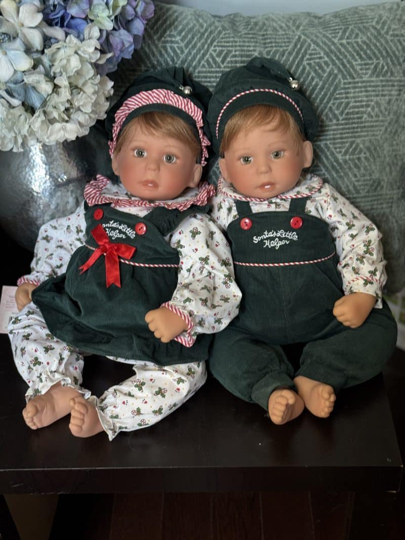 Santa's Helper Boy and Girl SET, Lee MIddleton 1998
